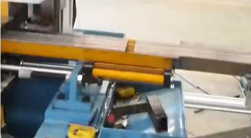 定制型全自动切管机流水线生产视频